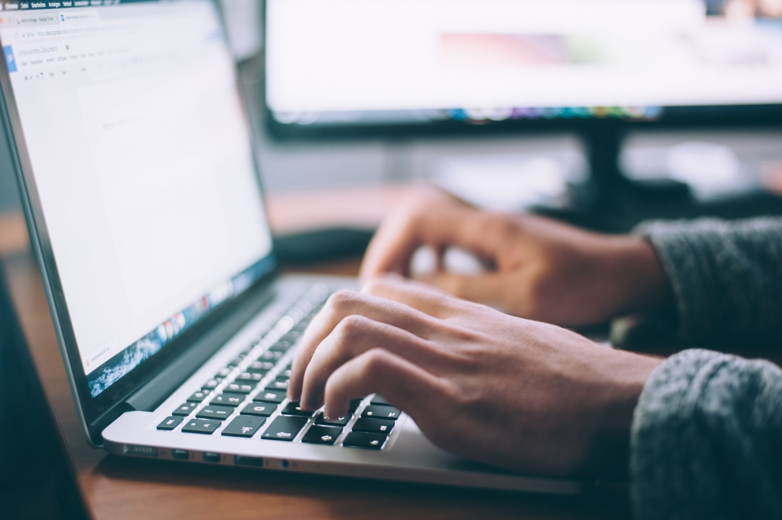 Web Content Editor, chi è e perché Potrebbe Servire alla tua Attività