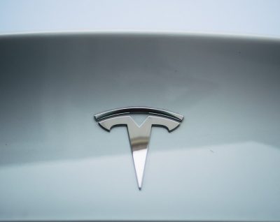 Logo Tesla 